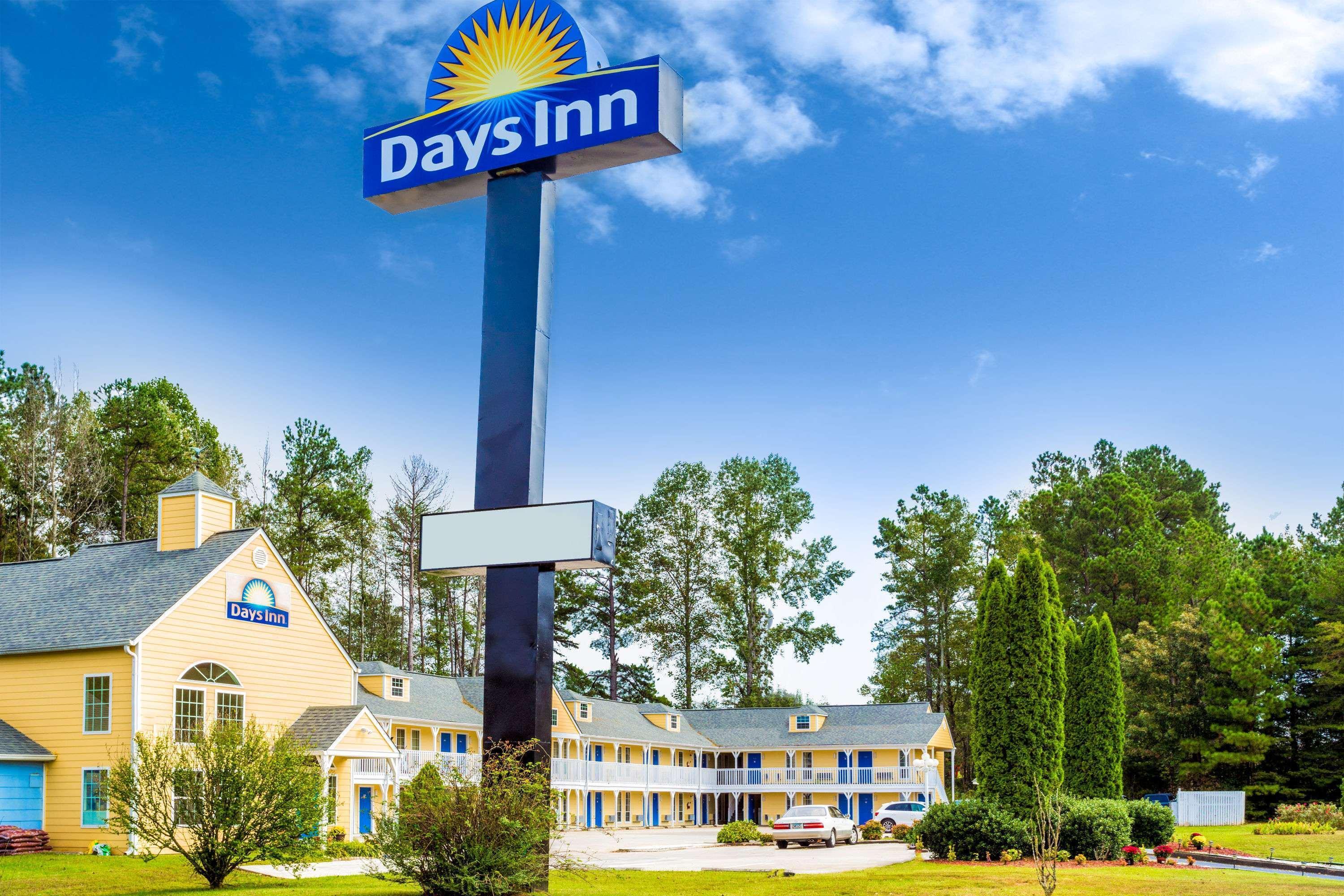 Days Inn By Wyndham Cornelia Exteriör bild